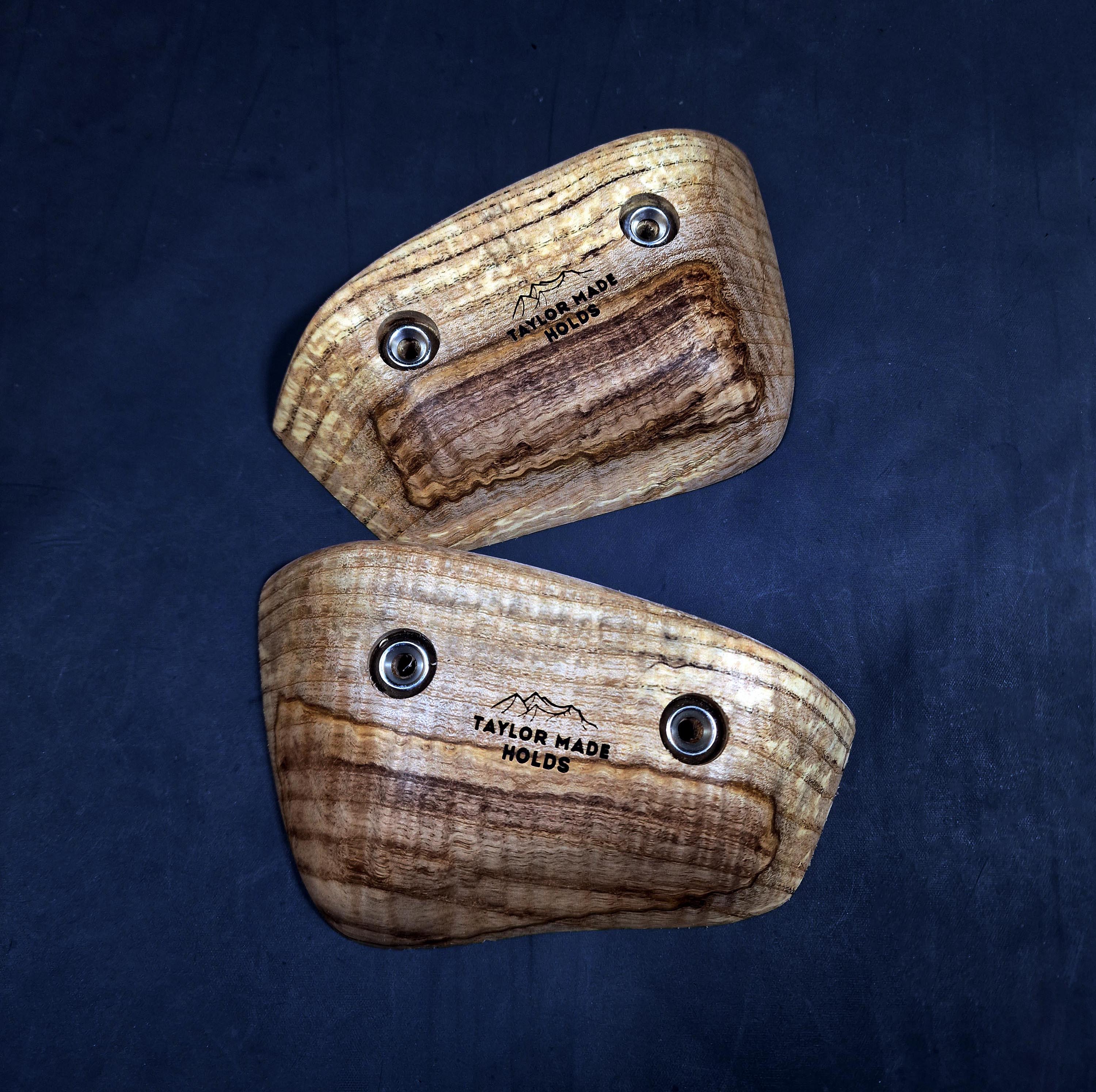Bloc Crimps in Rippled Ash